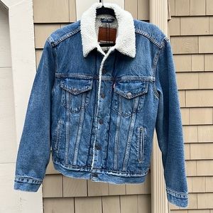 BNWT Levi’s Premium Ex-Boyfriend Trucker Jacket Sherpa Lined S